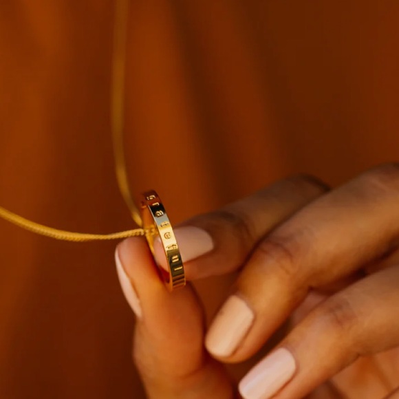 NWT* MantraBand necklace ring - What Goes Around Comes Around (matte) - Picture 5 of 6